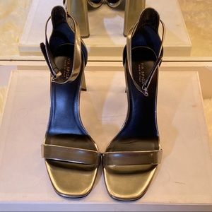 Via Spiga Faxon Silver Ankle Strap Sandal Heels 9M NWOB